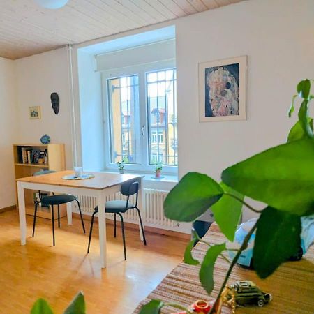 Urban Retreat - Cozy Studio With Private Patio Apartamento Zurique Exterior foto